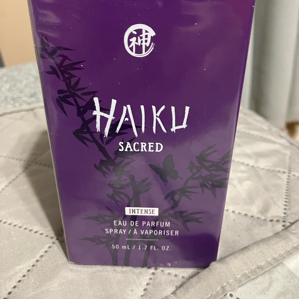 Haiku Sacred Intense Perfume in Deep Purple